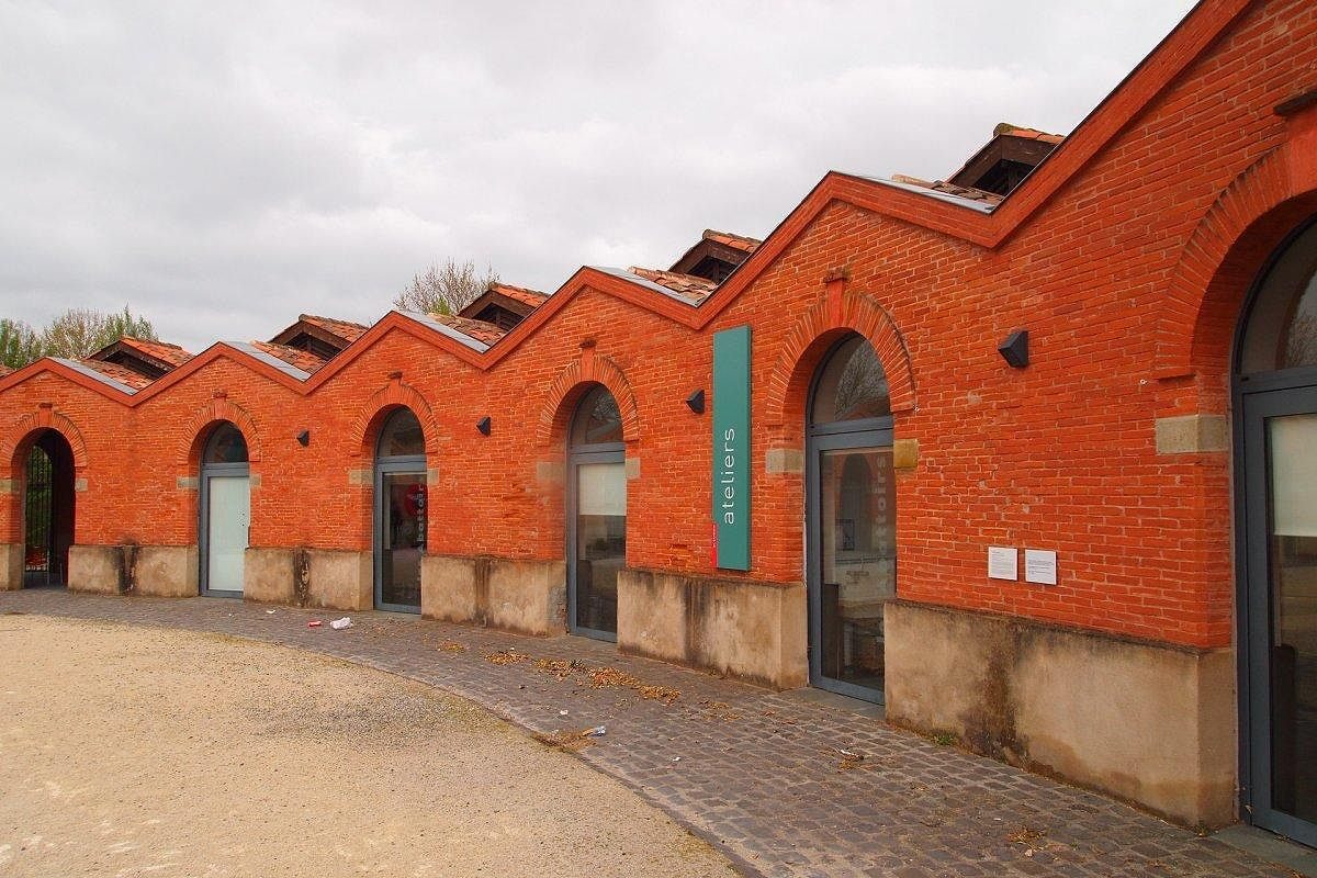 Khu phố Les Carmes sôi động